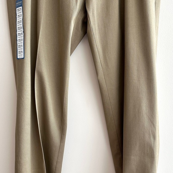 Haggar Clothing Premium No Iron Khaki, Flat Front Straight Fit, 34W x 34L - Picture 3 of 16